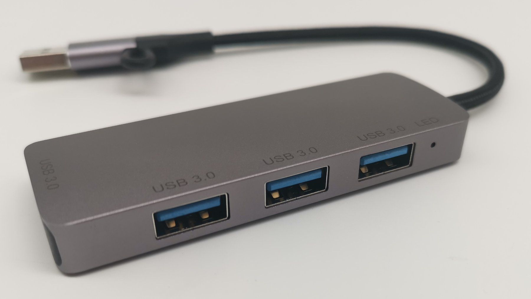 Hubs & Switches: USB-A & USB-C auf USB-3.0 / 4 Port Hub – Neu (gemäss Beschreibung) aus Niederglatt ZH von K1r7 5