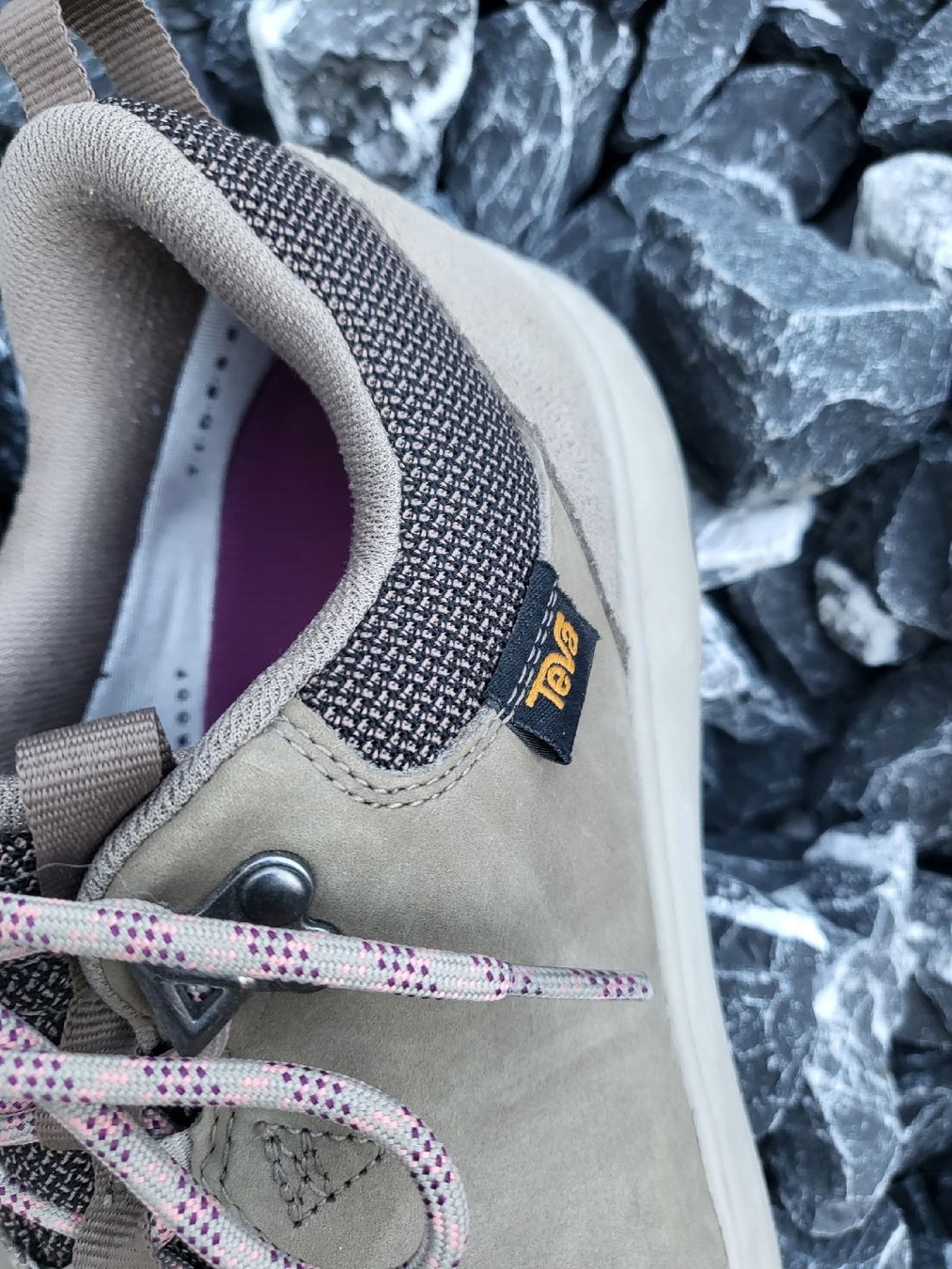 Teva Scarpe da donna: savates de marche ou de loisirs teva – Nuovo (secondo la descrizione) da Villeret venduto da roc1165 1