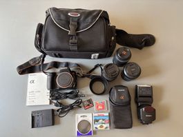 Sony Alpha 350 Spiegelreflexkamera mit Zubehör und Tasche