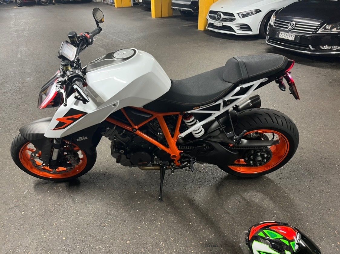 KTM Strasse: KTM 1290 Superduke – Gebraucht aus Muhen von gsxr600rizla 4