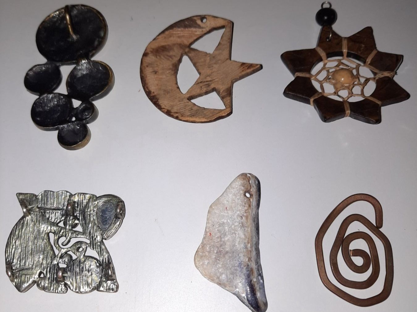 Ciondoli: 6 ciondoli diversi – Usato da Biasca venduto da Old_6blh 1