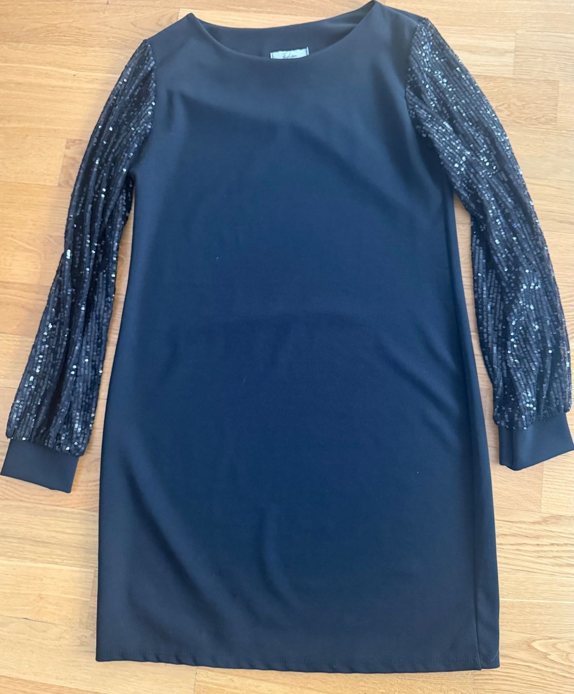 Vestiti: Cocktailkleid Grösse S – Usato da Thal venduto da Manhut