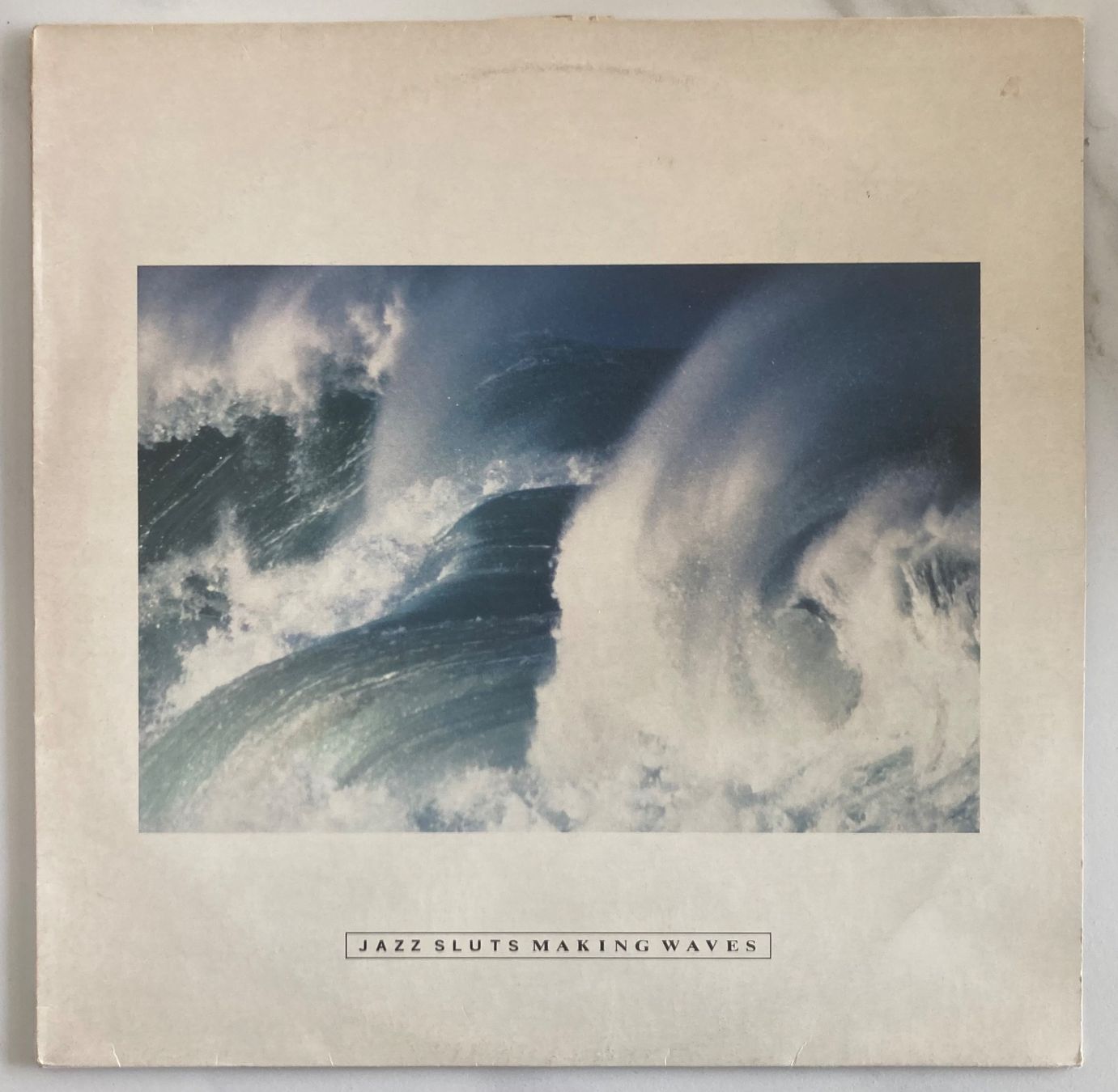 Dischi in vinile: JAZZ SLUTS - MAKING WAVES – Usato da Poliez-Pittet venduto da Newtown-Records