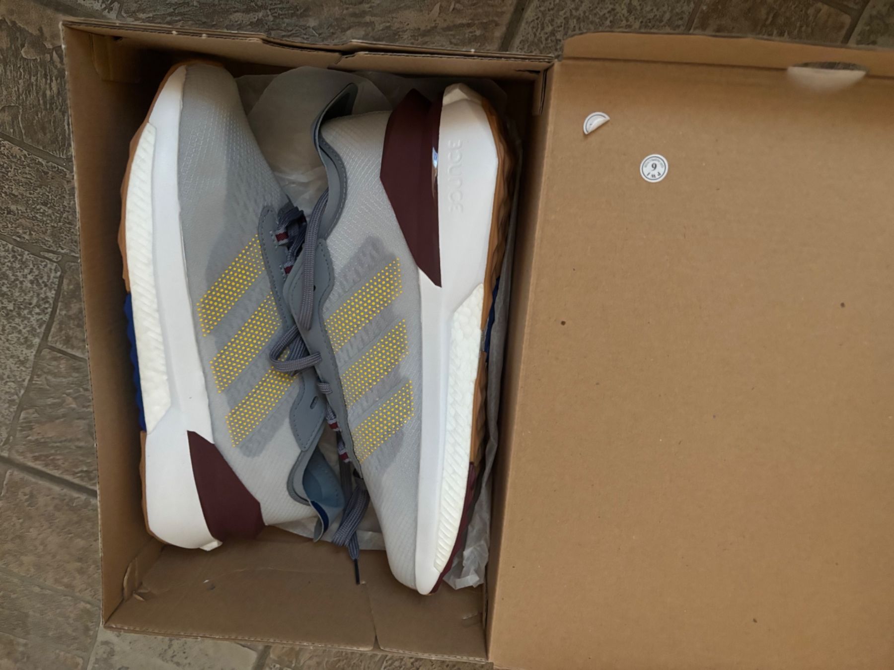 Adidas Herrenschuhe: 42 2/3_adidas Avryn_LP 185 CHF_NEU – Neu und originalverpackt aus Versegeres von kista 5