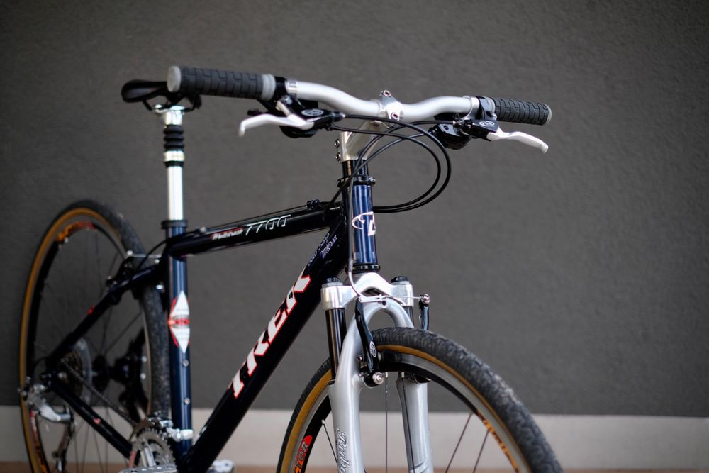 Trek on sale 7700 hybrid