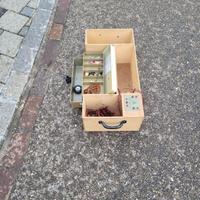 Holzbox mit kleiner Werkzeug Kiste für Modelflieger