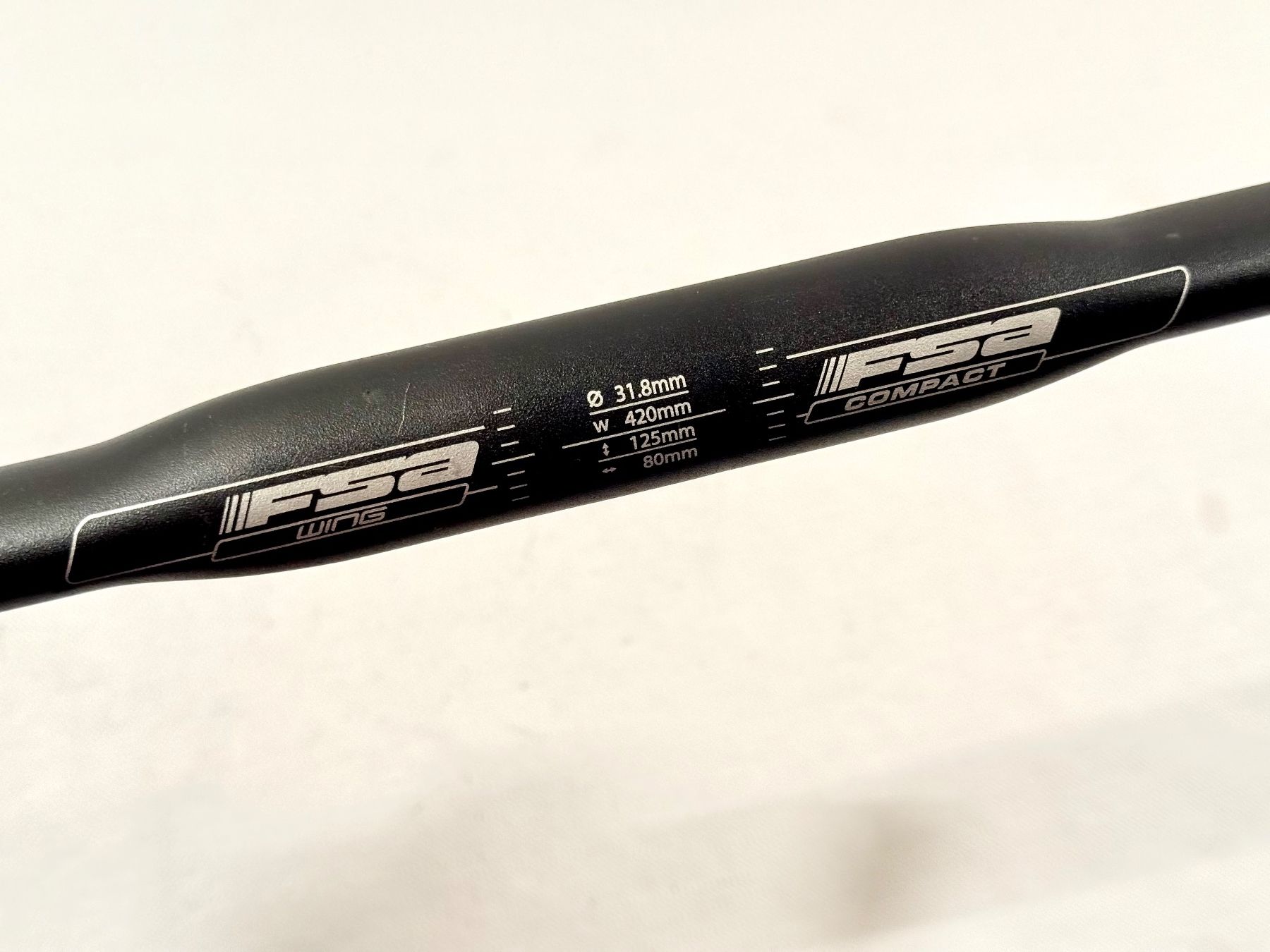 Ersatzteile: FSA WING COMPACT Lenker 44cm / 31.8mm TOPZUSTAND 2607 – Gebraucht aus Luzern von bikeandbeltcom