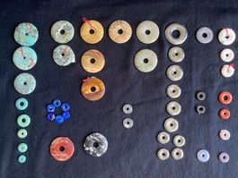 47 Schmuckstein-Donuts – Türkis, Karneol, Hämatit