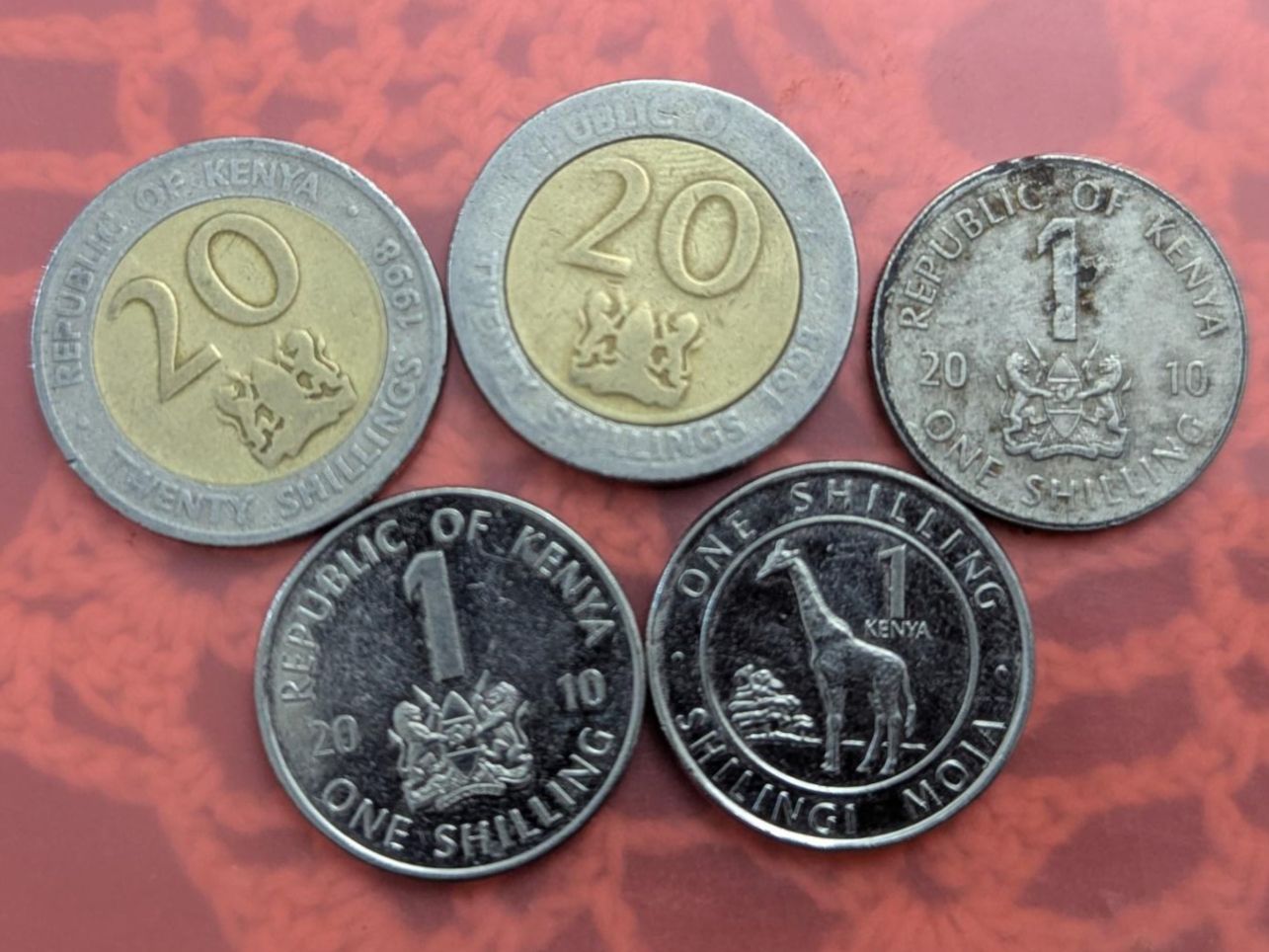 Alle Münzen: Kenya circulating coins,delivery mi September – Gebraucht aus Porrentruy von jmbechir