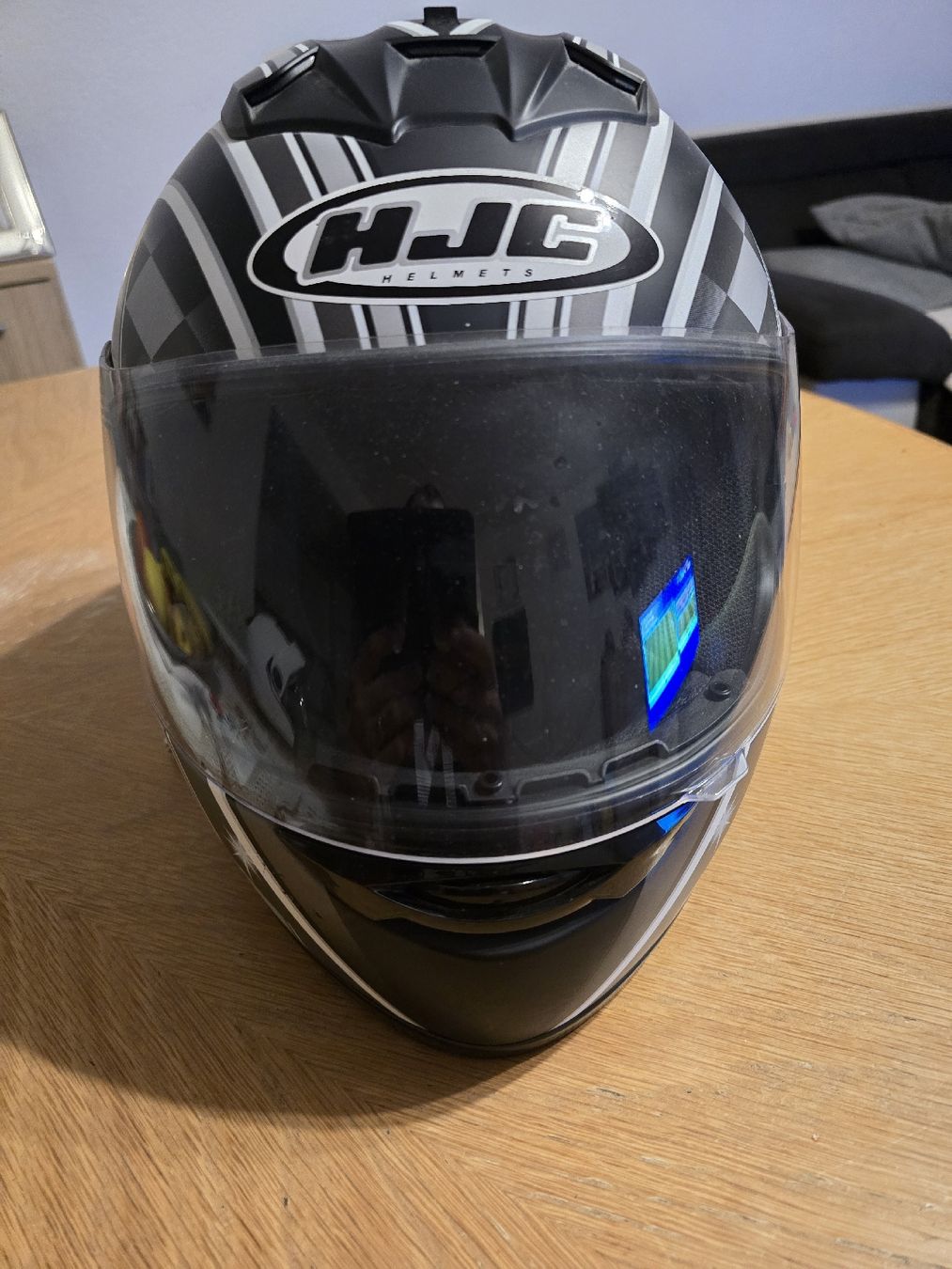HJC Helme & Visiere: HJC Helm Motorrad grösse M – Gebraucht aus Oftringen von sweden03