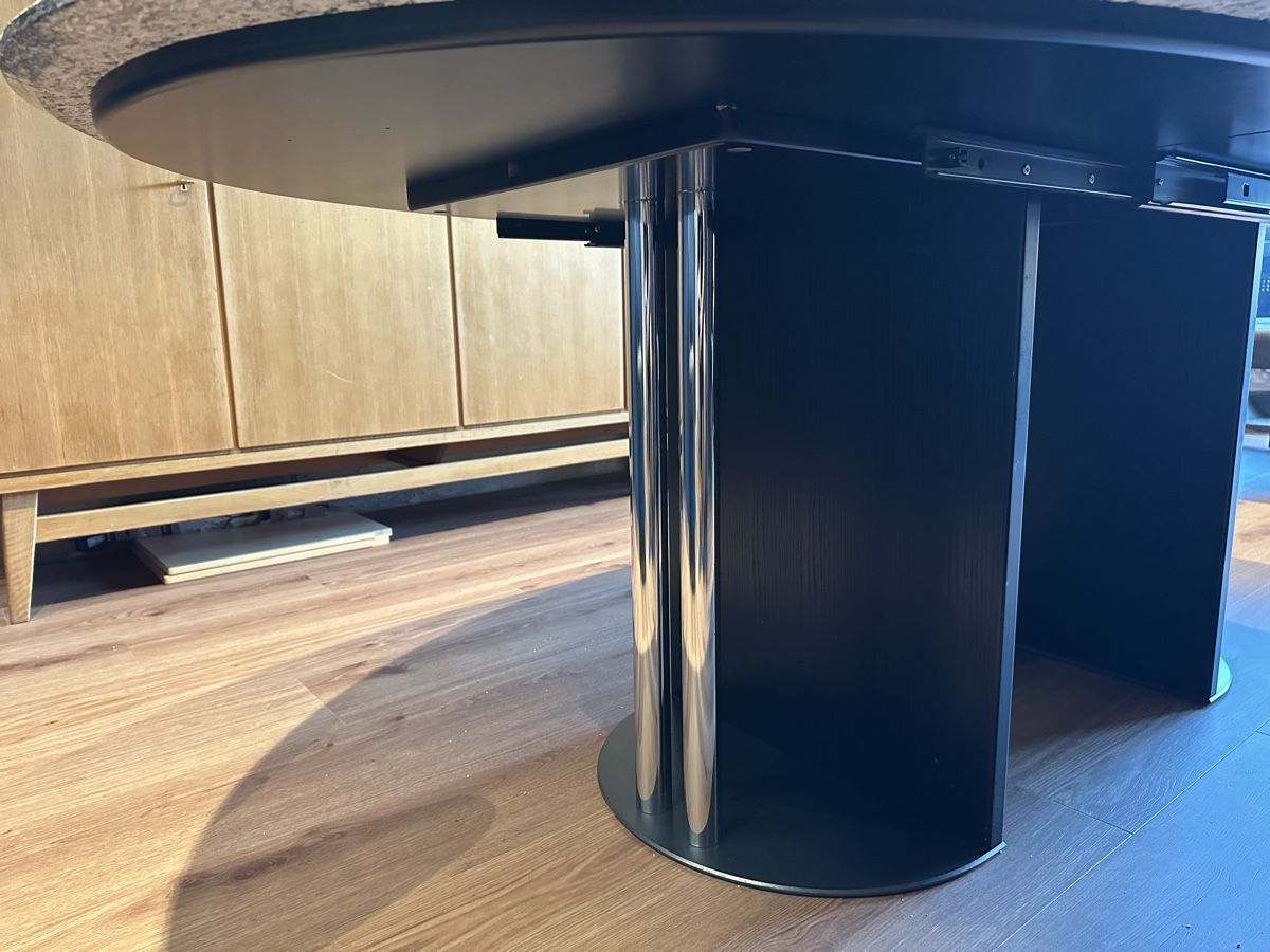 Tavoli: Granit Tisch ausziehbar oval Esstisch – Usato da Grossaffoltern venduto da Doemu14 2