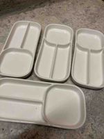 Lot de 4 plateaux compartimentés blanc état correct