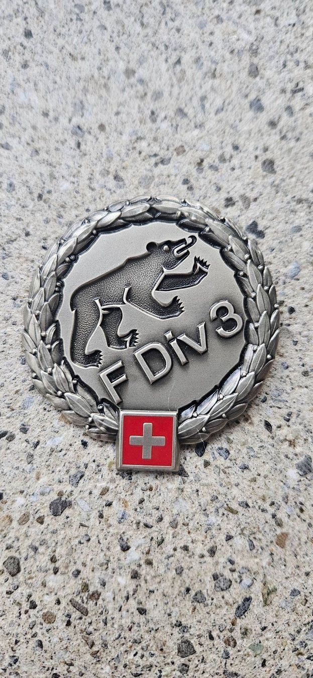 Schweizer Armee Placchette & Badge: *** Beretemblem Silber Schweizer Armee *** – Nuovo e nell'imballaggio originale da Riedholz venduto da fr_sIruP