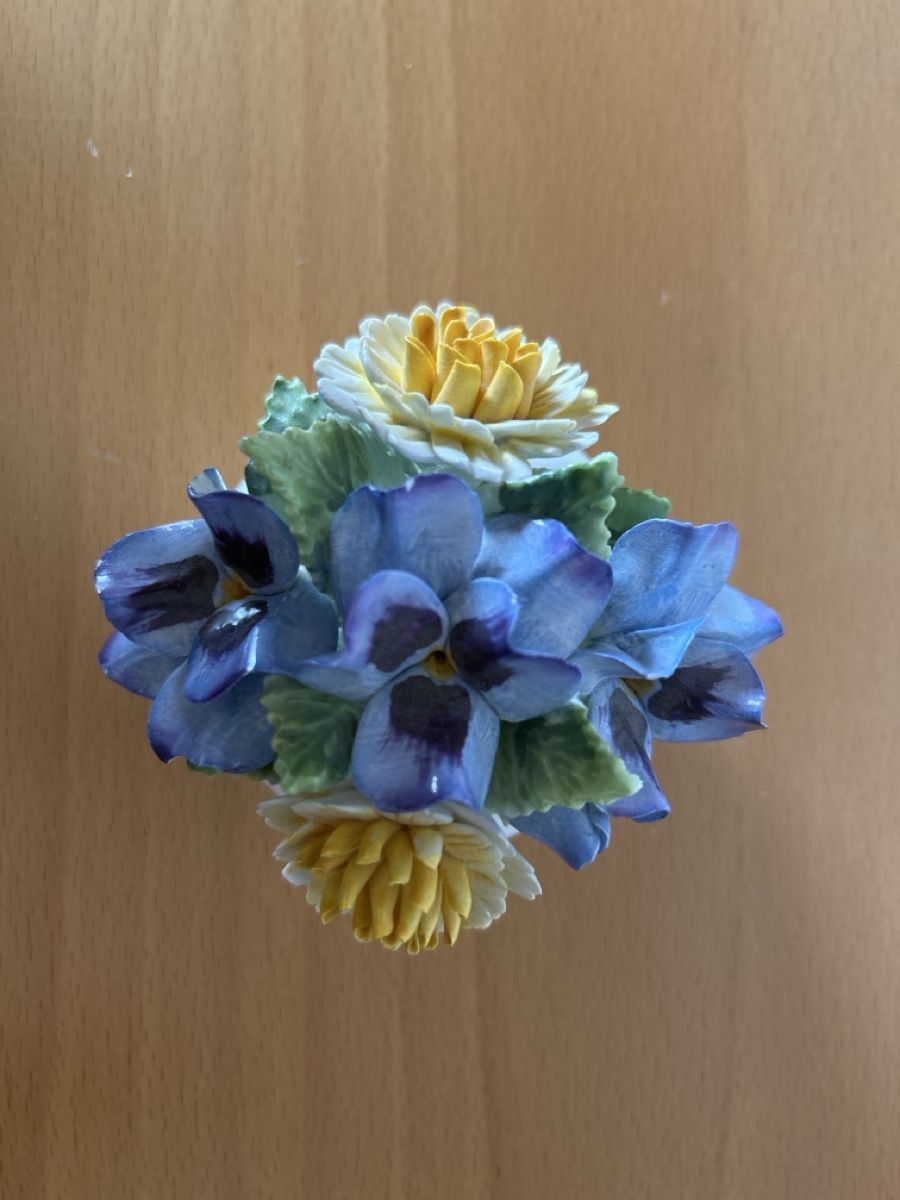 Royal Doulton Figurines: Spring flower sculpture – D'occasion à Bogis-Bossey par jhenckaerts 2