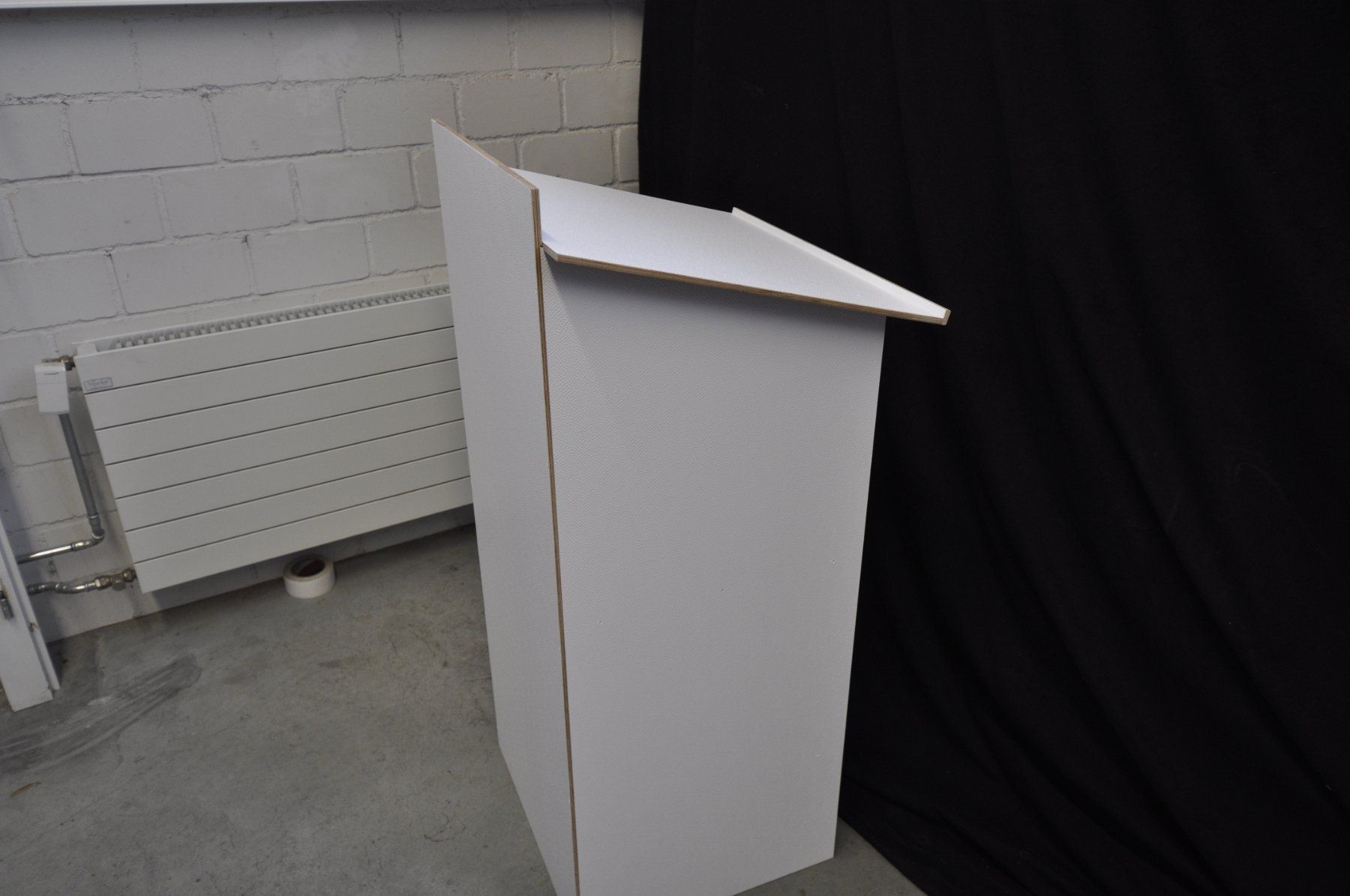Allestimento di negozi e stand fieristici: Rednerpult aus Caseholz Weiss – Nuovo (secondo la descrizione) da Burgdorf venduto da WHITELIGHT3400 1