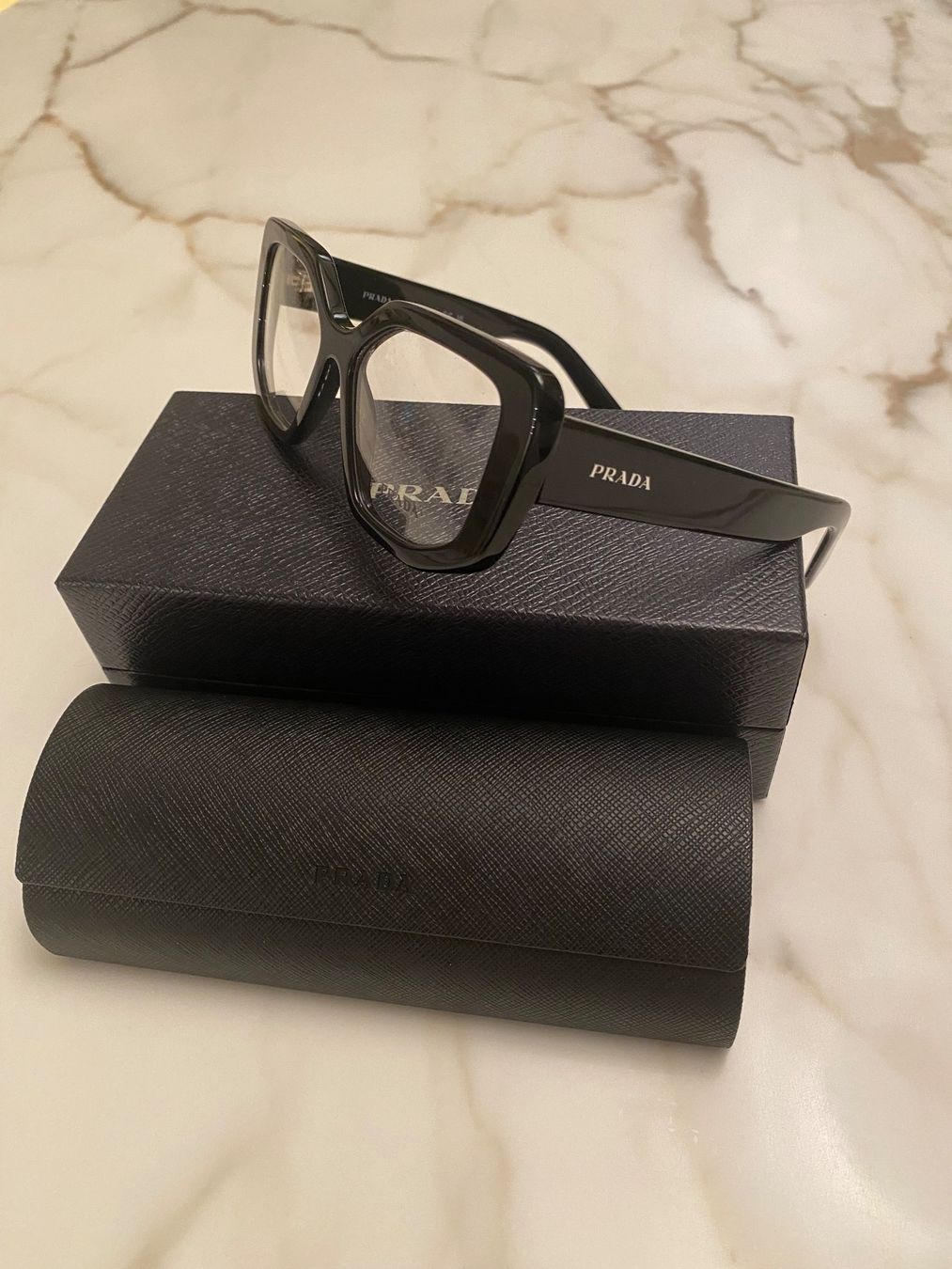 Lunettes & Verres: PRADA Designerbrille Modell PR A04V 1AB101 – Neuf (Voir description) à Oberwil (BL) par Whiteflower66 3