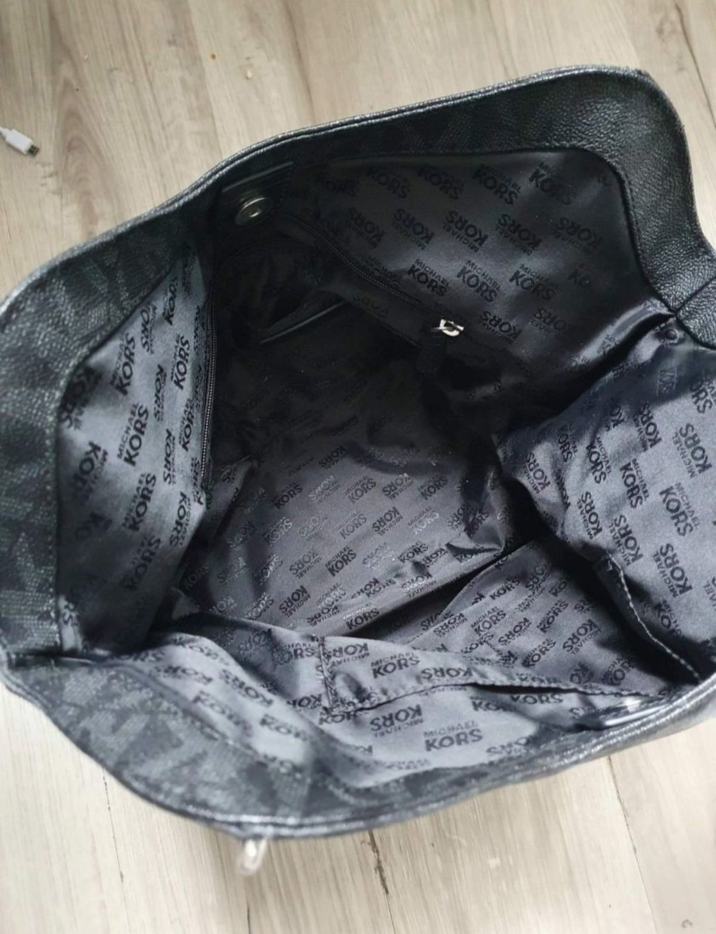 Michael Kors Borse da donna: Tasche Michael Kors – Usato da Felben-Wellhausen venduto da Lyanilu 2