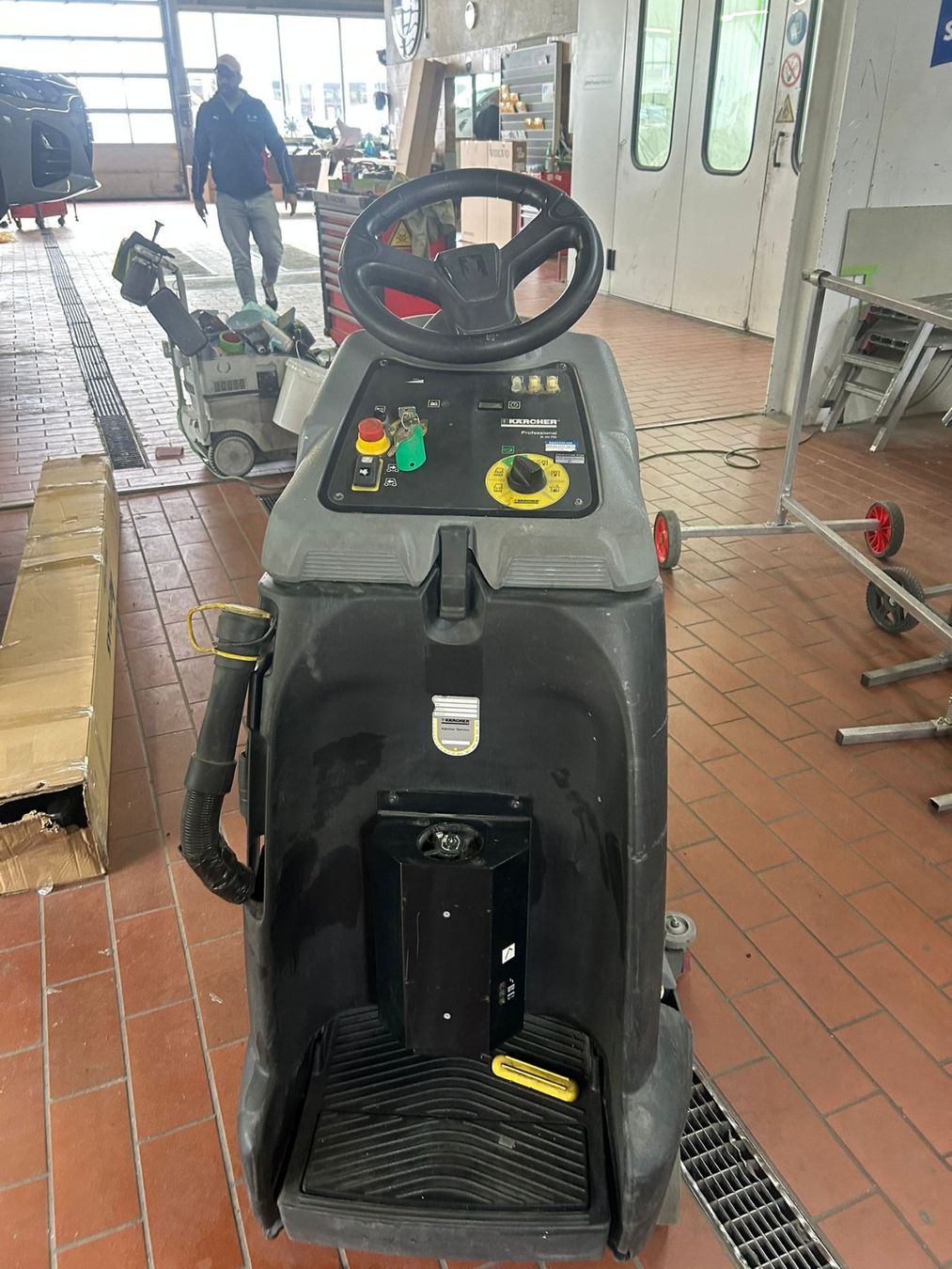 Kärcher Tutte le macchine: Kärcher Scheuersaugmaschine Pro – Usato da Gamsen venduto da ACW_Group 3