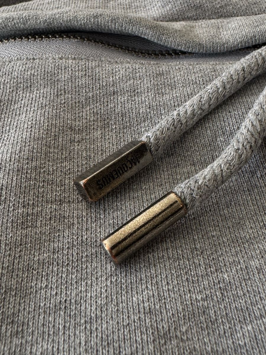Jacquemus Pantalons: Jogging gris Jacquemus  – D'occasion à Genève par pre_9tyc 2