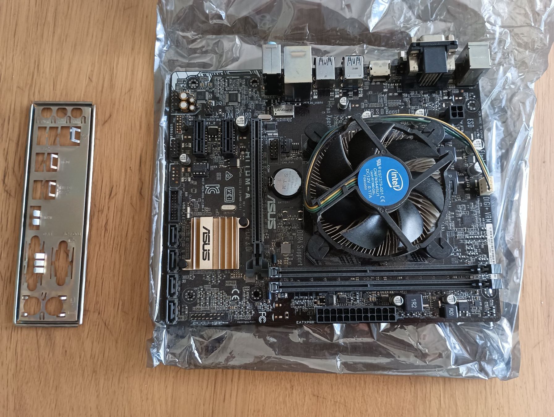 Asus Mainboards: Asus H110M-A mit Intel i5-6400 Prozessor – Gebraucht aus Basel von Jbeu06 1