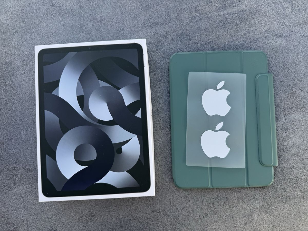Apple Tablet PC: iPad Air 5. Generation 2022 256 GB – Nuovo (secondo la descrizione) da Rüfenach AG venduto da merlyn07 1