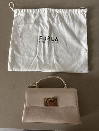 Furla Tasche Leder beige mit Schulterriemen neuwertig