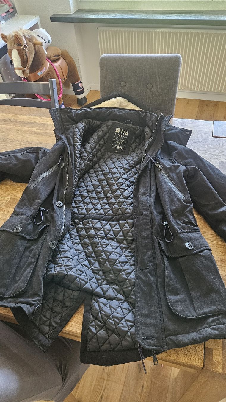 Tom Tailor Cappotti: Top TTD Winterparka mit Steppfutter Gr. M, warm – Usato da Seedorf BE venduto da chlaeber88 1