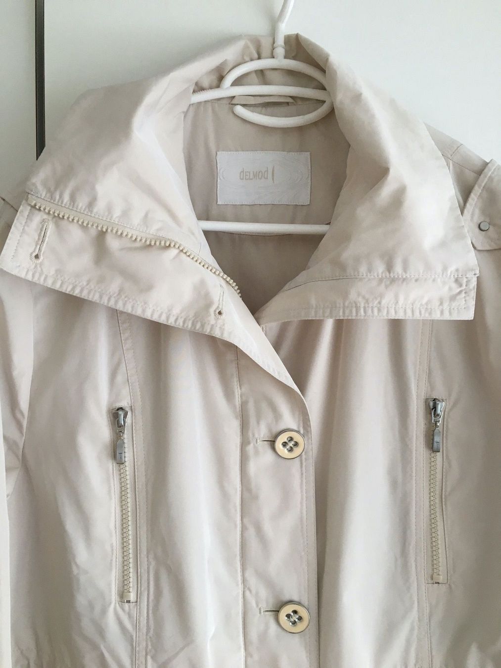 Giacche: Neuwertige steinfarbene Windjacke – Usato da Bern venduto da Smile-2707