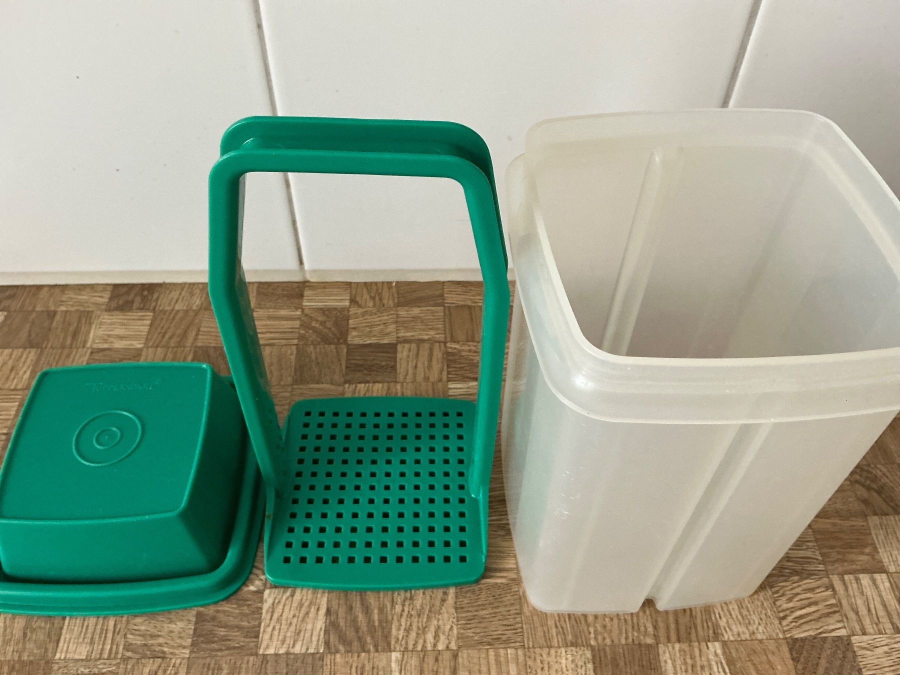 Tupperware Contenitori & Simili: Tupperware   Gurkenheber – Usato da Birmensdorf ZH venduto da Hilhan 2