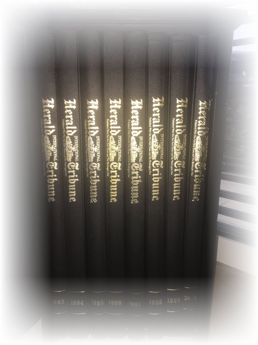 Libri: IHT Titelseiten / Jahrbücher 1993 - 2000 – Usato da Regensdorf venduto da Antikus