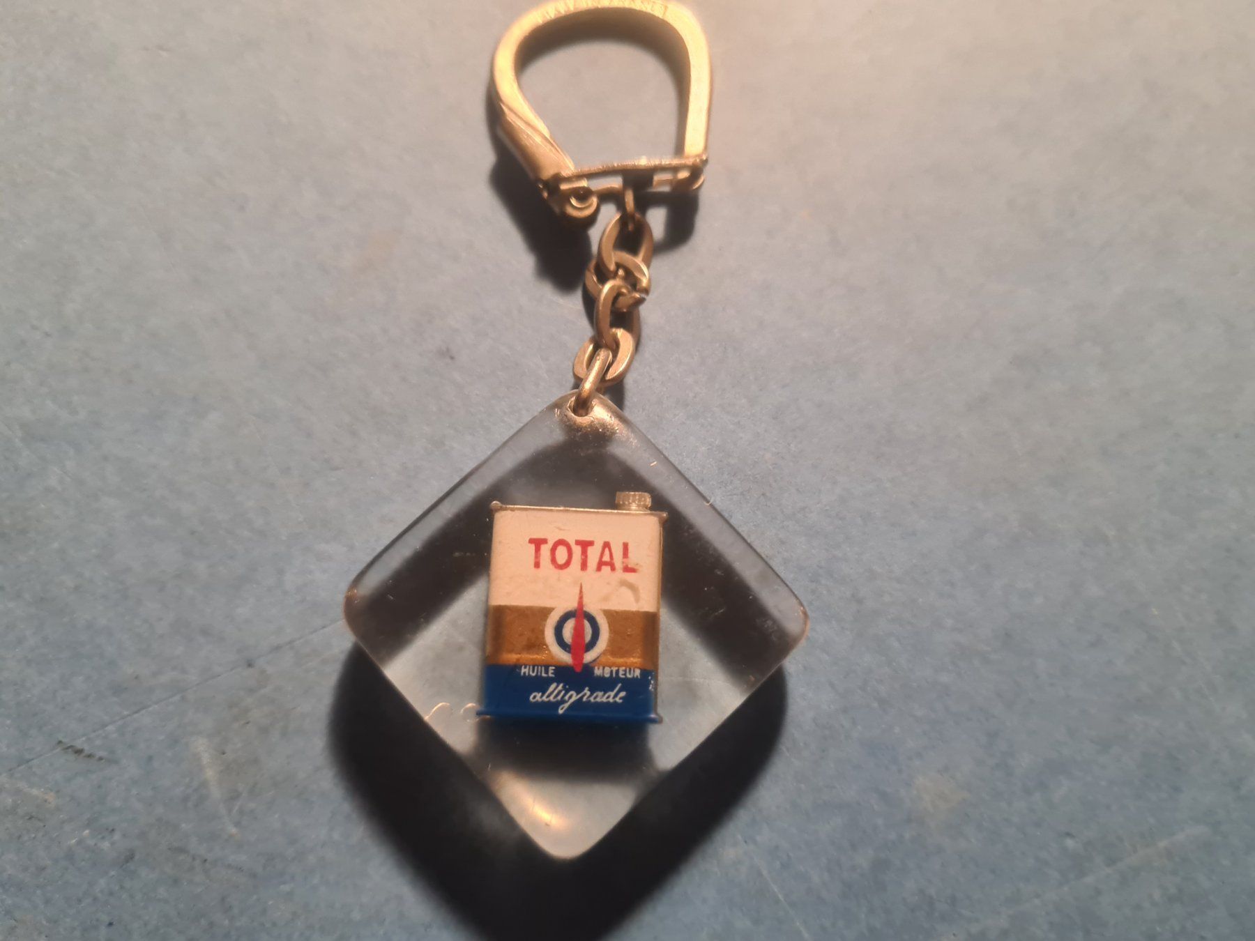 Accessori per altri veicoli: TOTAL  BIDON  PORTE-CLE  VINTAGE  COLLECTION – Usato da Bellevue venduto da BURGOLMANIA 1