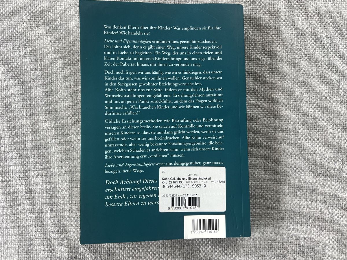 Libri: Buch Liebe und Eigenständigkeit von Alfie Kohn – Usato da Ennetbaden venduto da mapa05 4