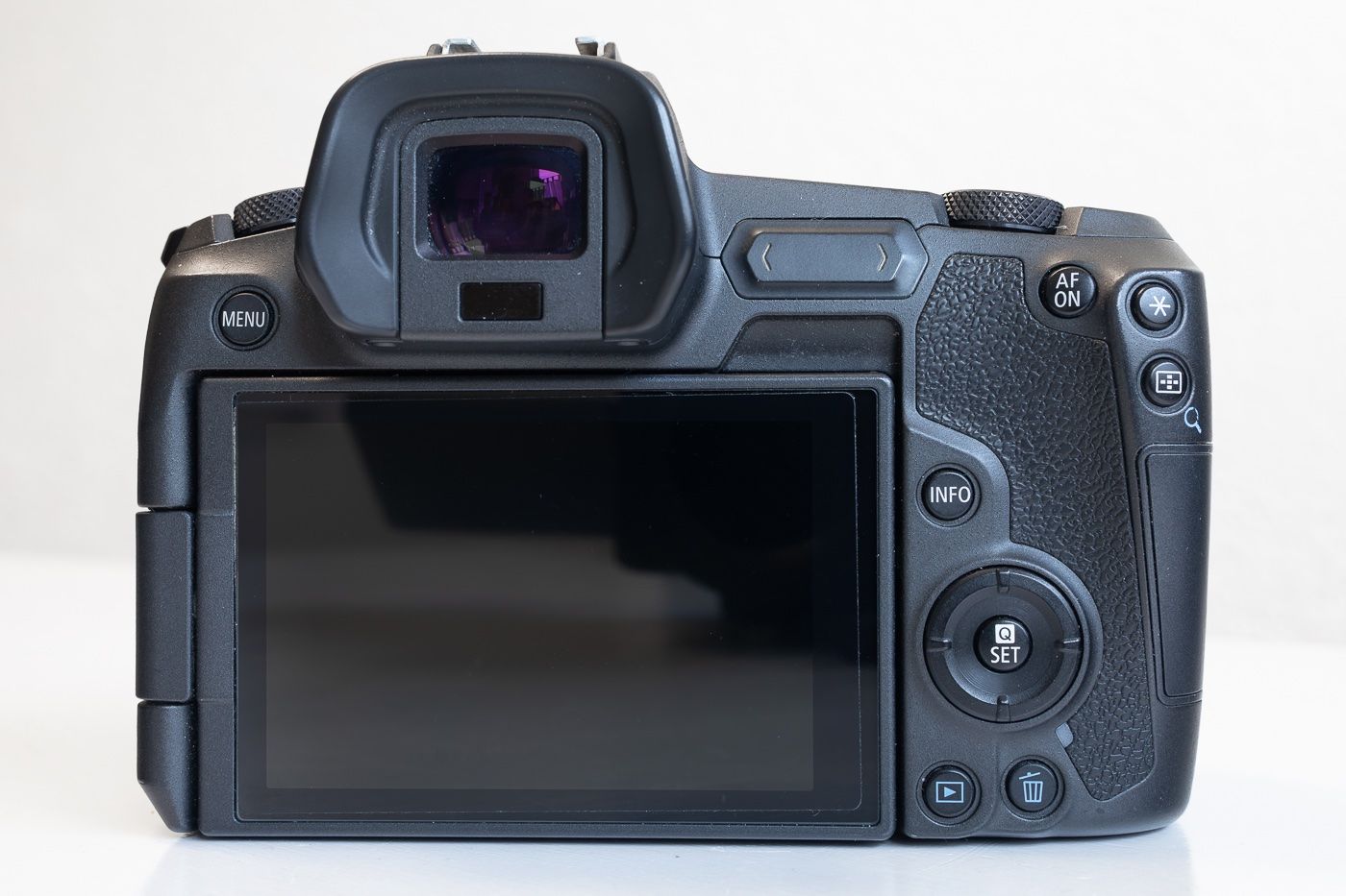 Canon Kamera: Canon EOR R Kamera inkl. Batteriegriff – Gebraucht aus Embrach von Toska 2