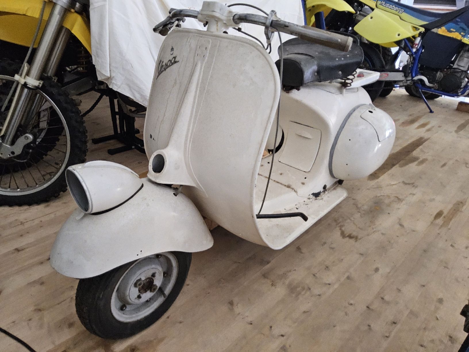 Vespa Scooter: Vespa 1954 – Difettoso da Tägerschen venduto da Amadeus67