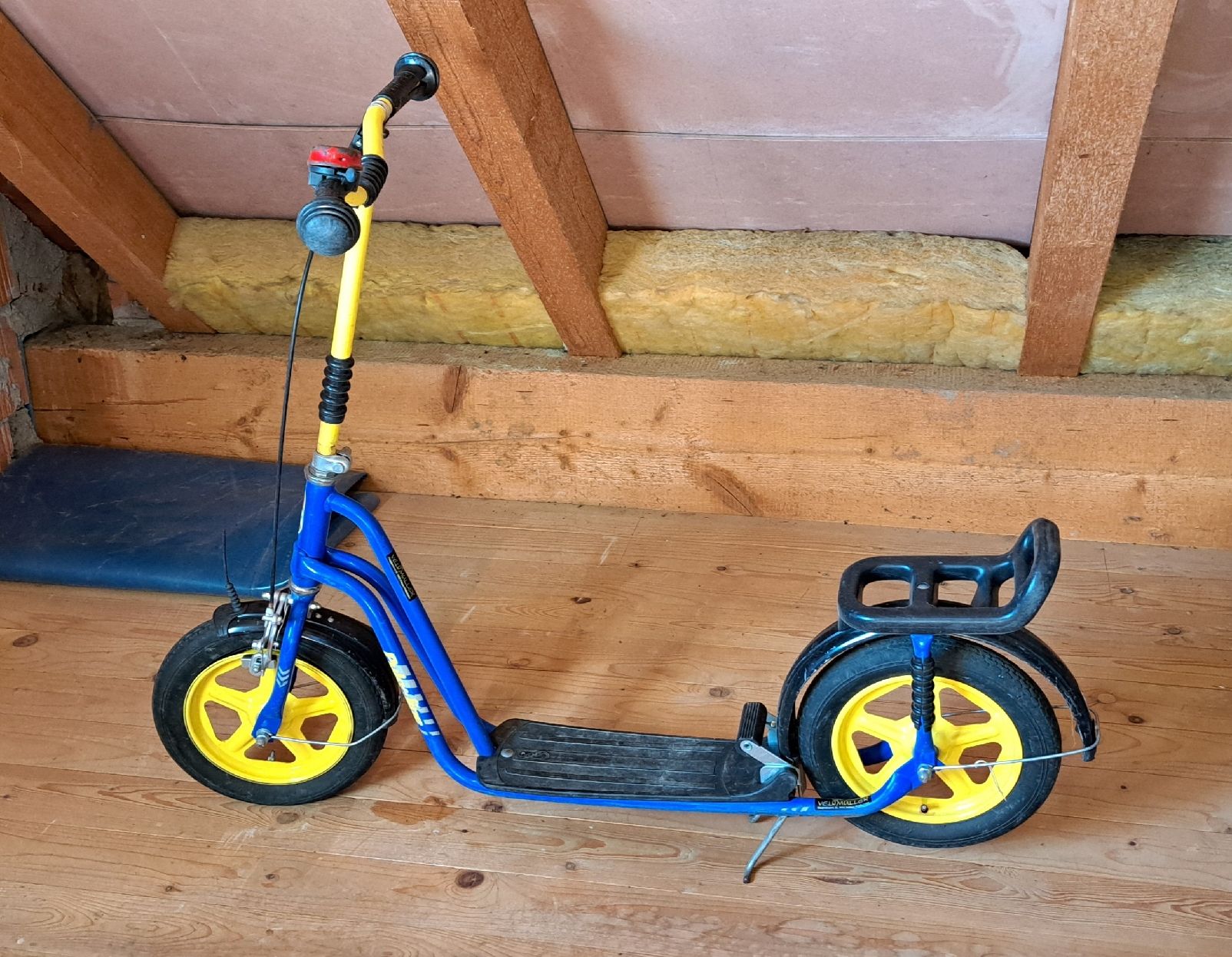 Puky Véhicules pour enfants: Puky Roller blau gelb  – D'occasion à Langrickenbach par Eve088