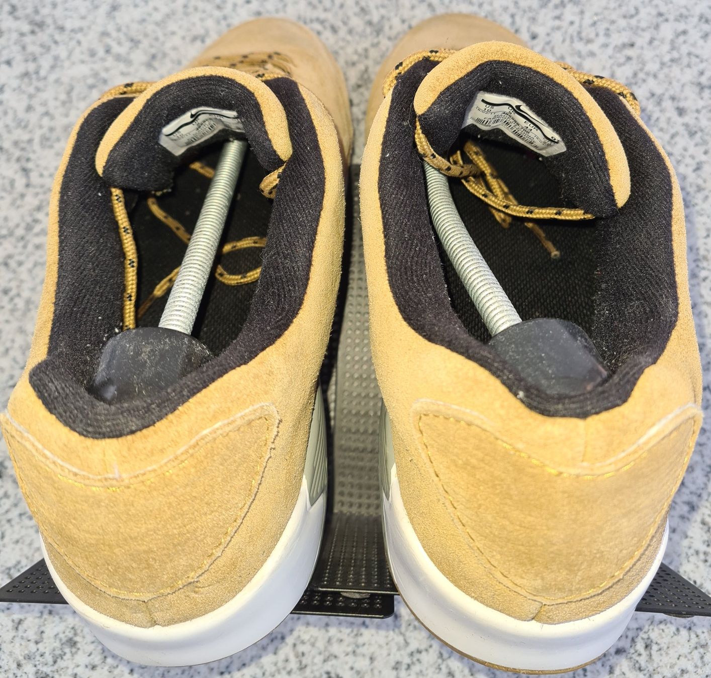 Nike Scarpe da uomo: NIKE Schuhe EUR-Gr. 44 – Usato da Münchenstein venduto da vitalfit 2