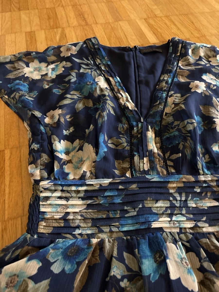 Guess Vestiti: Guess Sommerkleid – Usato da Sisseln AG venduto da Gommibaerli87 1