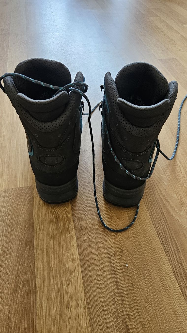 Lowa Scarpe da uomo: neue Wanderschuhe Lowa ungetragen – Nuovo e nell'imballaggio originale da Uster venduto da Ka.hati 1