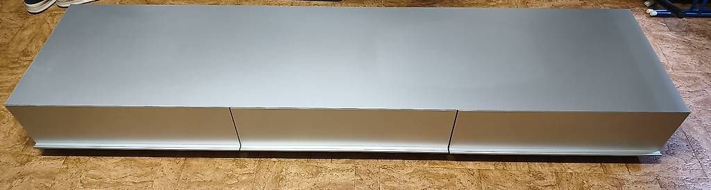 Kommoden: Sideboard (Metall) silber mit Auszugsschubladen – Gebraucht aus Richterswil von bluemarlin65