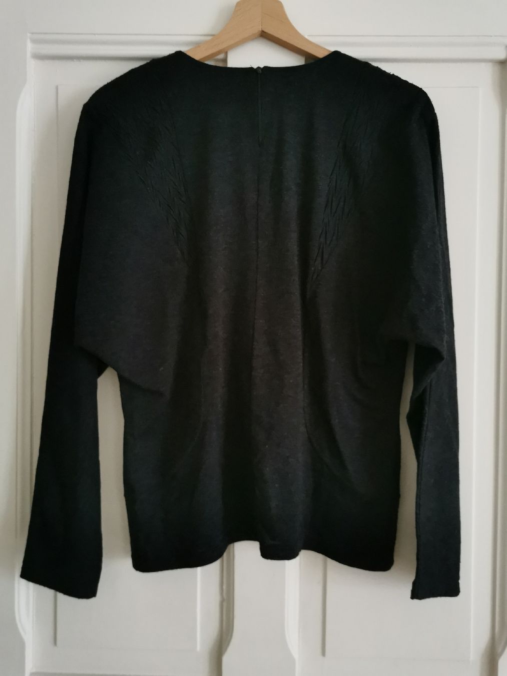 Maglioni & Felpe: dunkler Vintage Pulli mit aufgenähten Perlen,"Monique" Gr. S – Usato da Zürich venduto da Hibiskus3 2