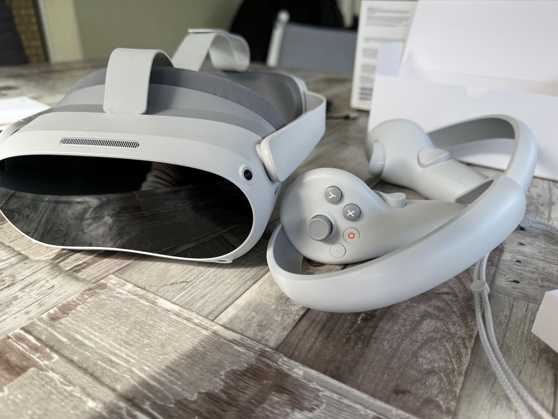Pico Casque VR: Pico 4 VR Headset mit Controllern – D'occasion à Bätterkinden par alexanderbuehler 1