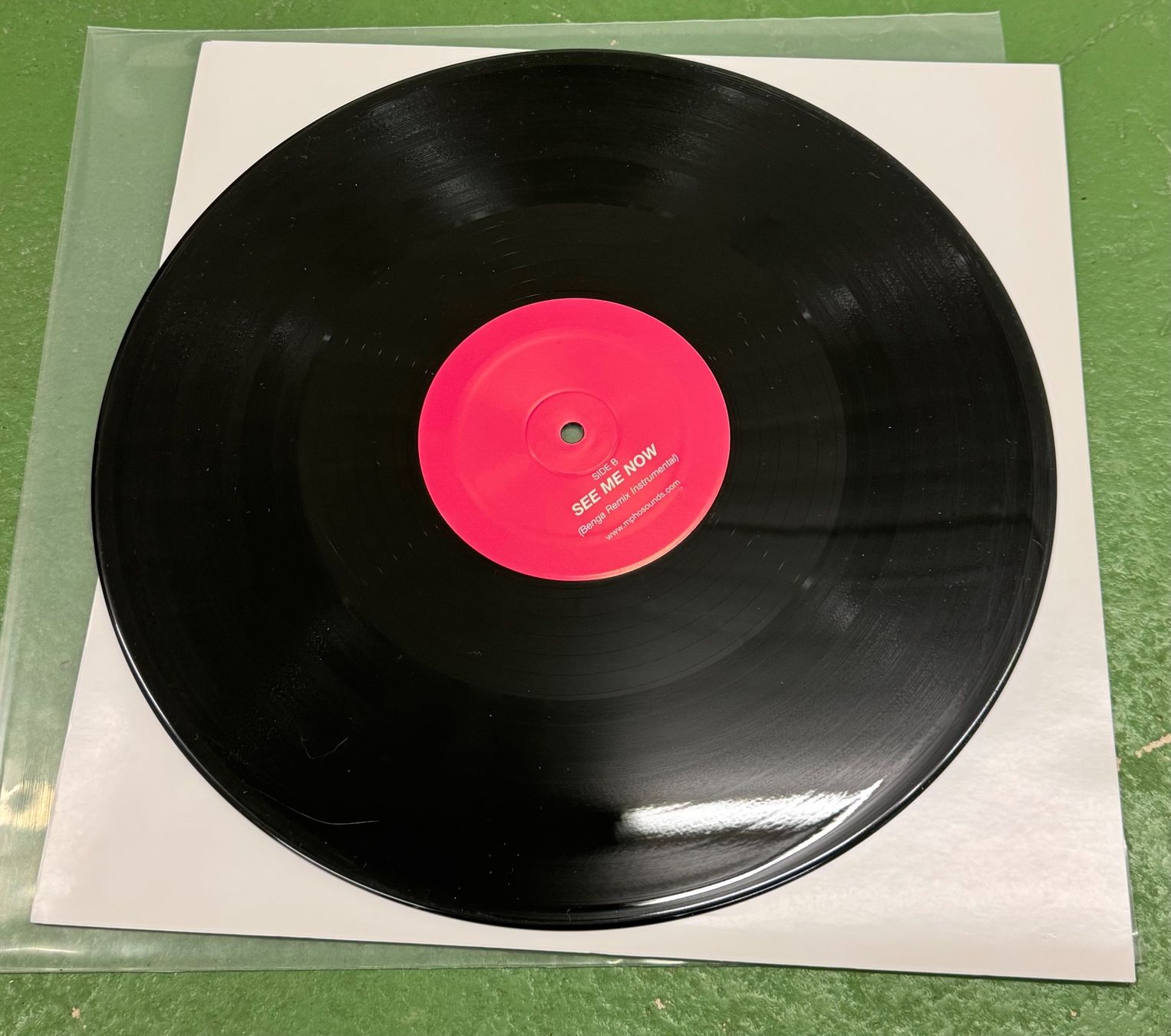 Dischi in vinile: MPHO: See Me Now (Benga Dubstep-Remix) – Usato da Basel venduto da Ostschweiz06 1