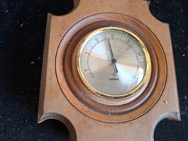 Wandthermometer Holz Gehaeuse analog Mueller mit Aufhaengung