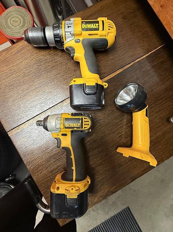 Trapani: Dewalt Sortiment 12V – Usato da Fischbach-göslikon venduto da Trinity16