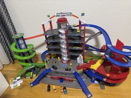 Majorette Super City Garage mit verschiedenen Autos