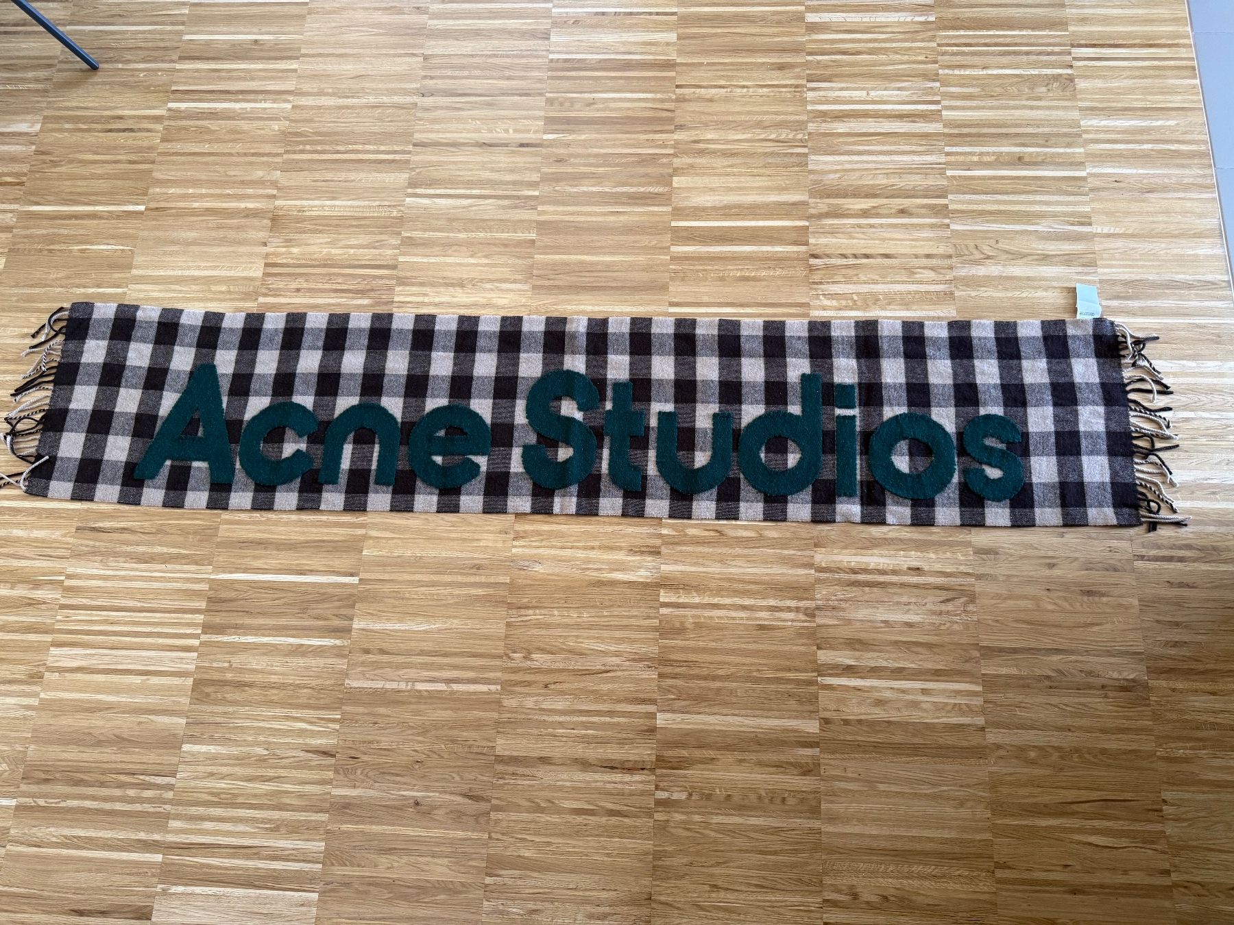 Acne Studios Foulard & Sciarpe: Acne Studio Schal – Nuovo (secondo la descrizione) da Dübendorf venduto da sst_xrp2 2