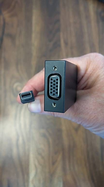 Unità & Adattatore: Microsoft Mini DisplayPort to VGA Adapter – Usato da Stans venduto da Bobesch56 1