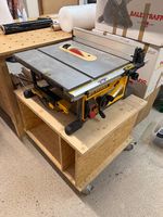 Chariot pour scie sur table
