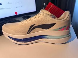 Li-Ning Red Hare 9, Grösse 43 2/3, neu