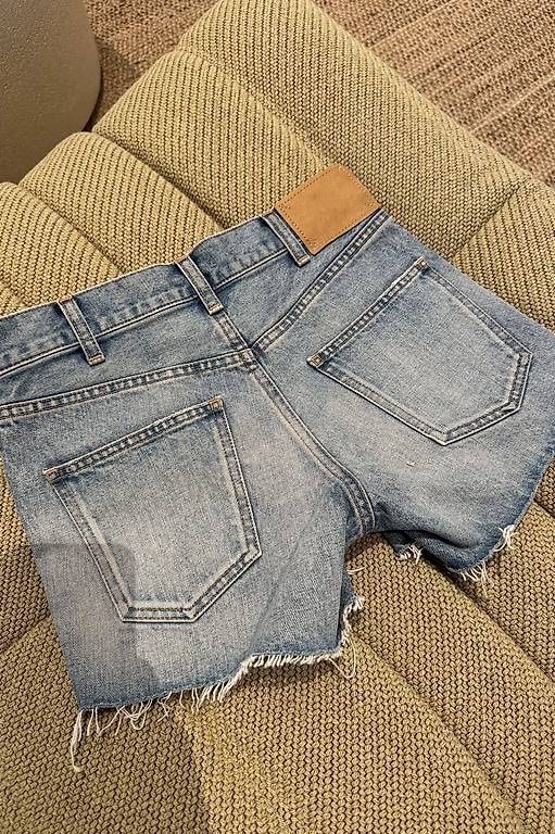 Celine Jeans: CELINE JEANS SHORTS – Nuovo (secondo la descrizione) da Schwyz venduto da bofb 2